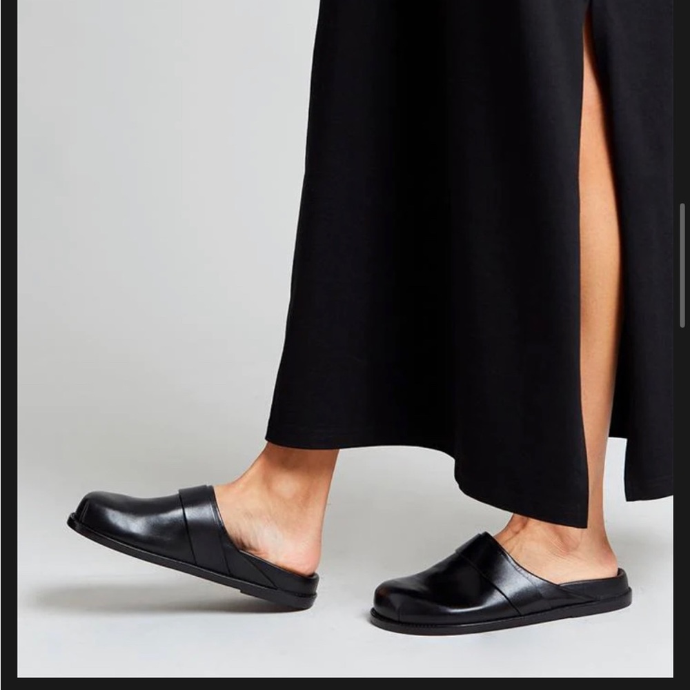 New in box Porte & Paire x Frankie Shop mules size 40